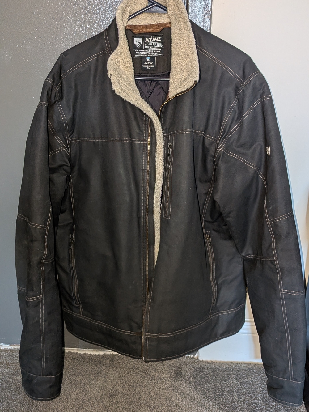 KÜHL Men's Black Jacket with Cream Sherpa Lining